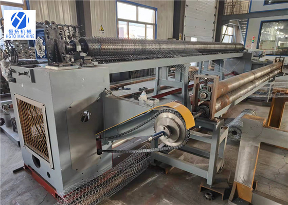 commande numérique par ordinateur de 3000mm tissant le fil hexagonal Mesh Machine For Courtyard Wall